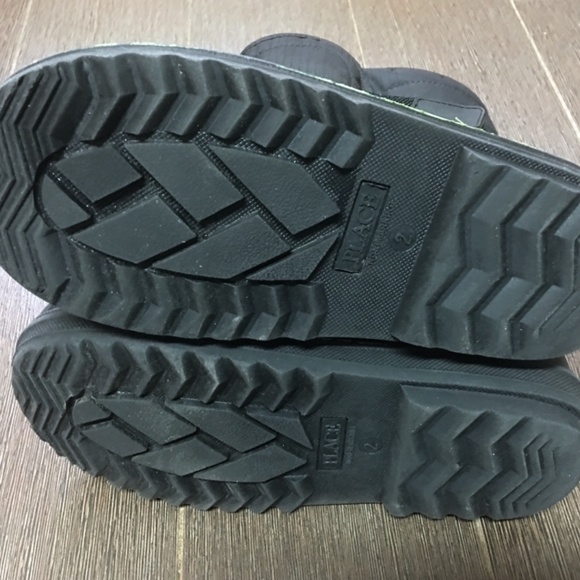 Children’s Place kid’s snow boots - Picture 5 of 7
